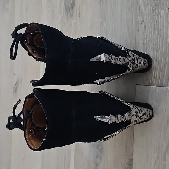 Limited Edition Jeffrey Campbell Damsel CLW Boots - Picture 6 of 9